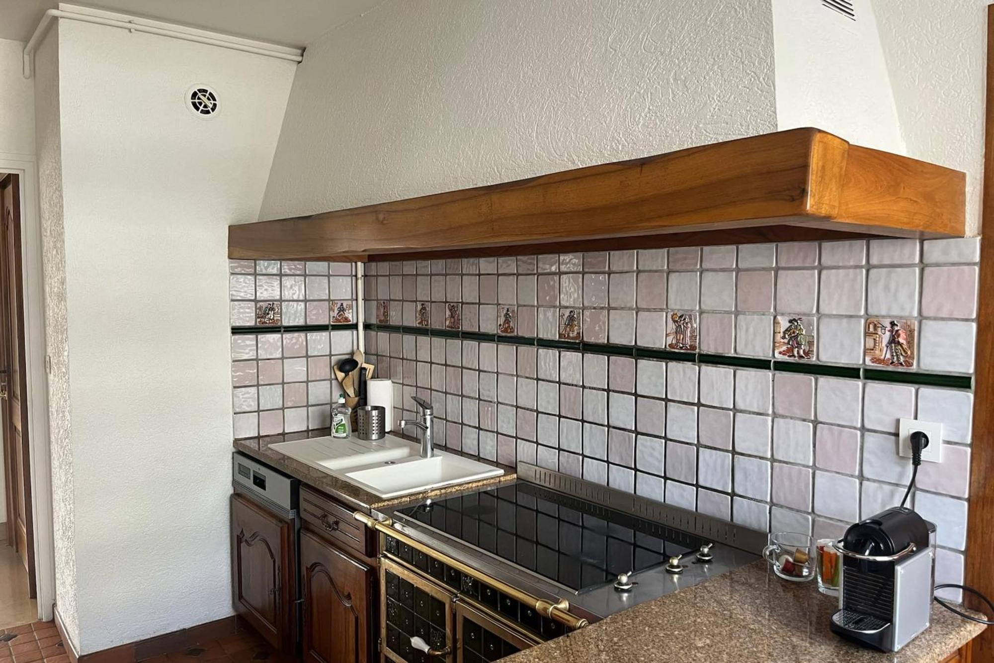 Tournette-comfortable And Quiet Luxury Appartement