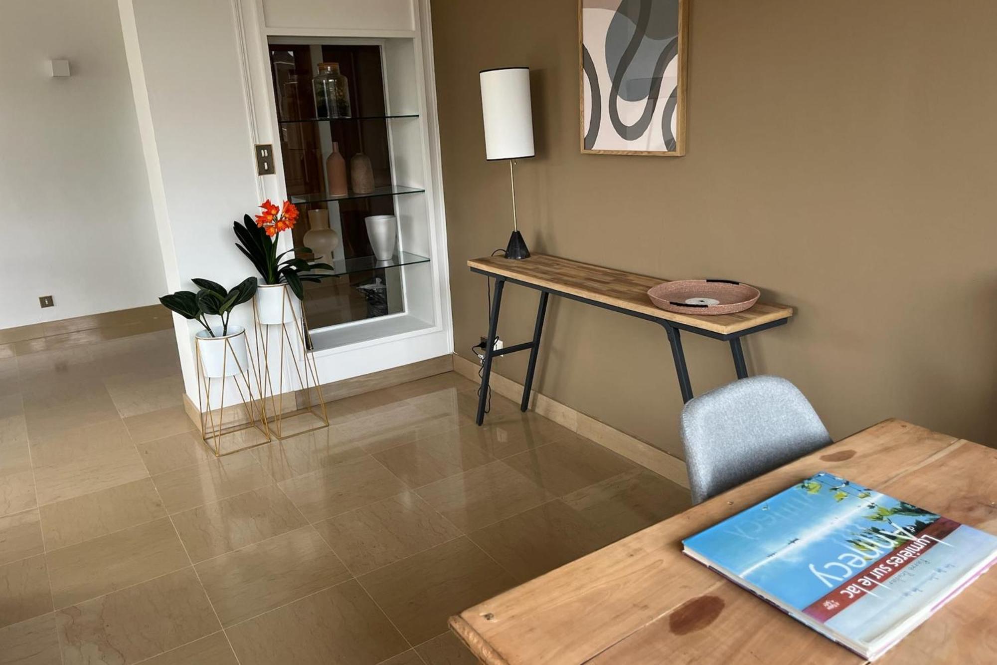 Tournette-comfortable And Quiet Luxury Appartement